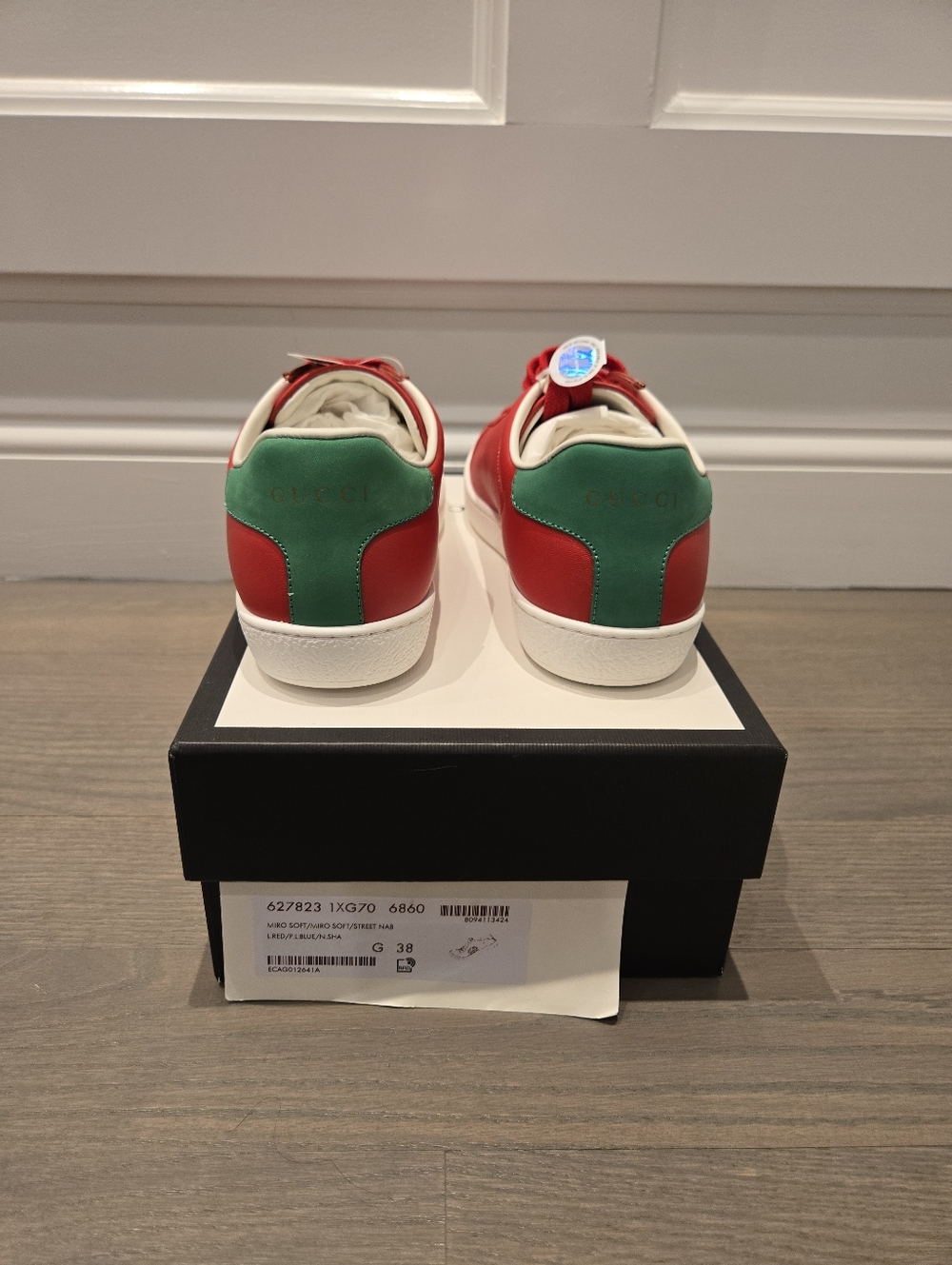 $910 Gucci Women’s Ace Interlocking Logo Red Leather Sneakers EU 38 US 8 BNIB - Picture 5 of 9